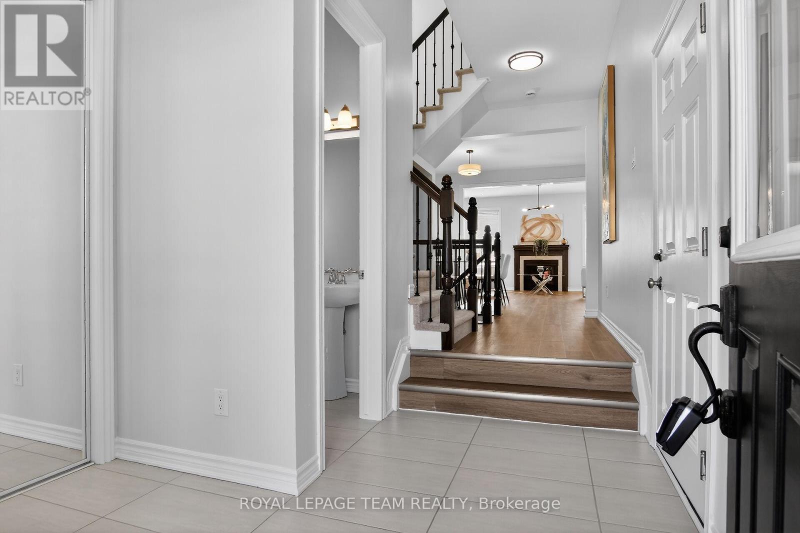 925 Whimbrel Way, Ottawa, Ontario K2J 6C5 - Photo 3 - X13216694