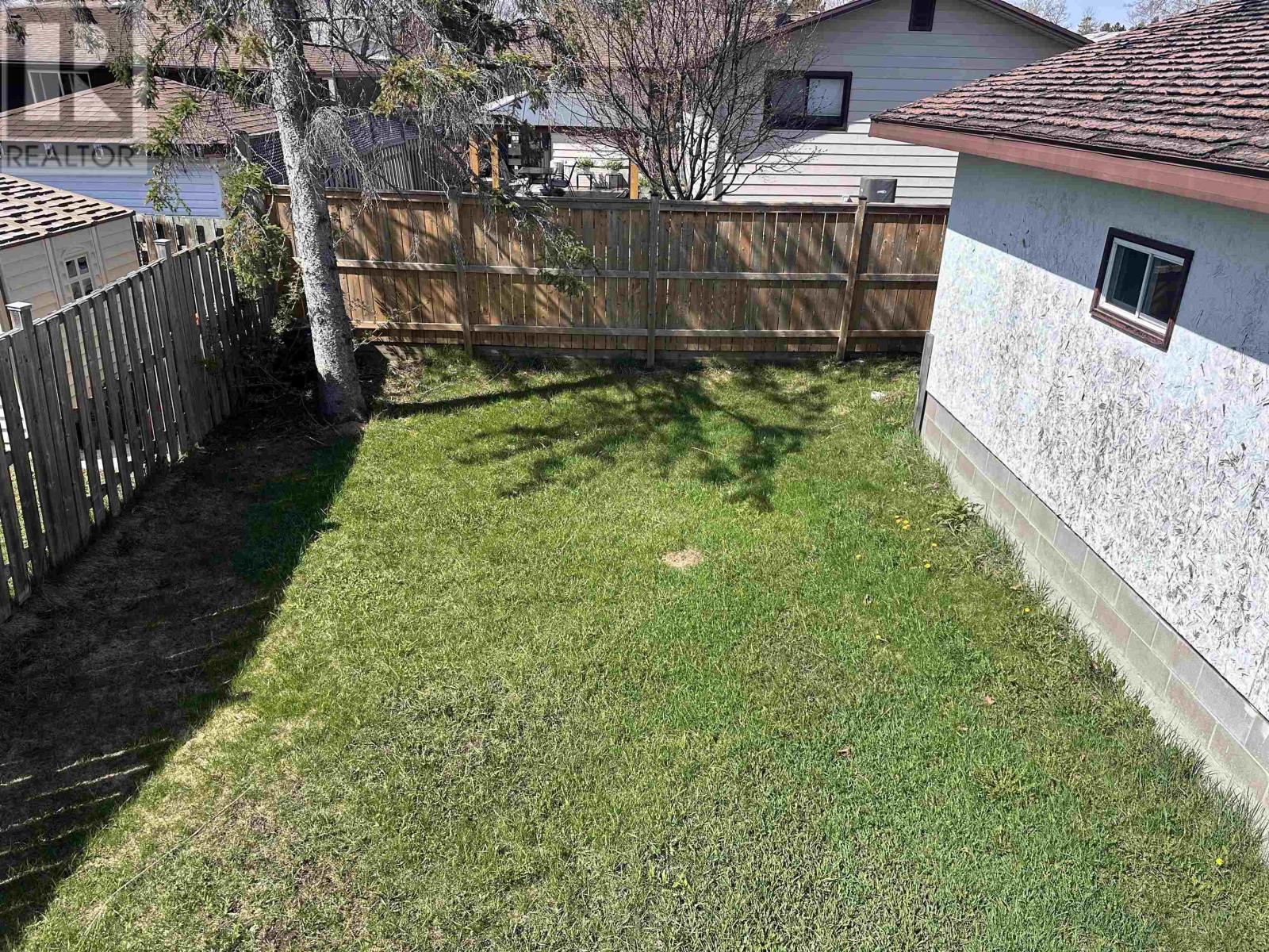 423 Brittany Drive, Thunder Bay, Ontario  P7B 5P3 - Photo 3 - TB2601260