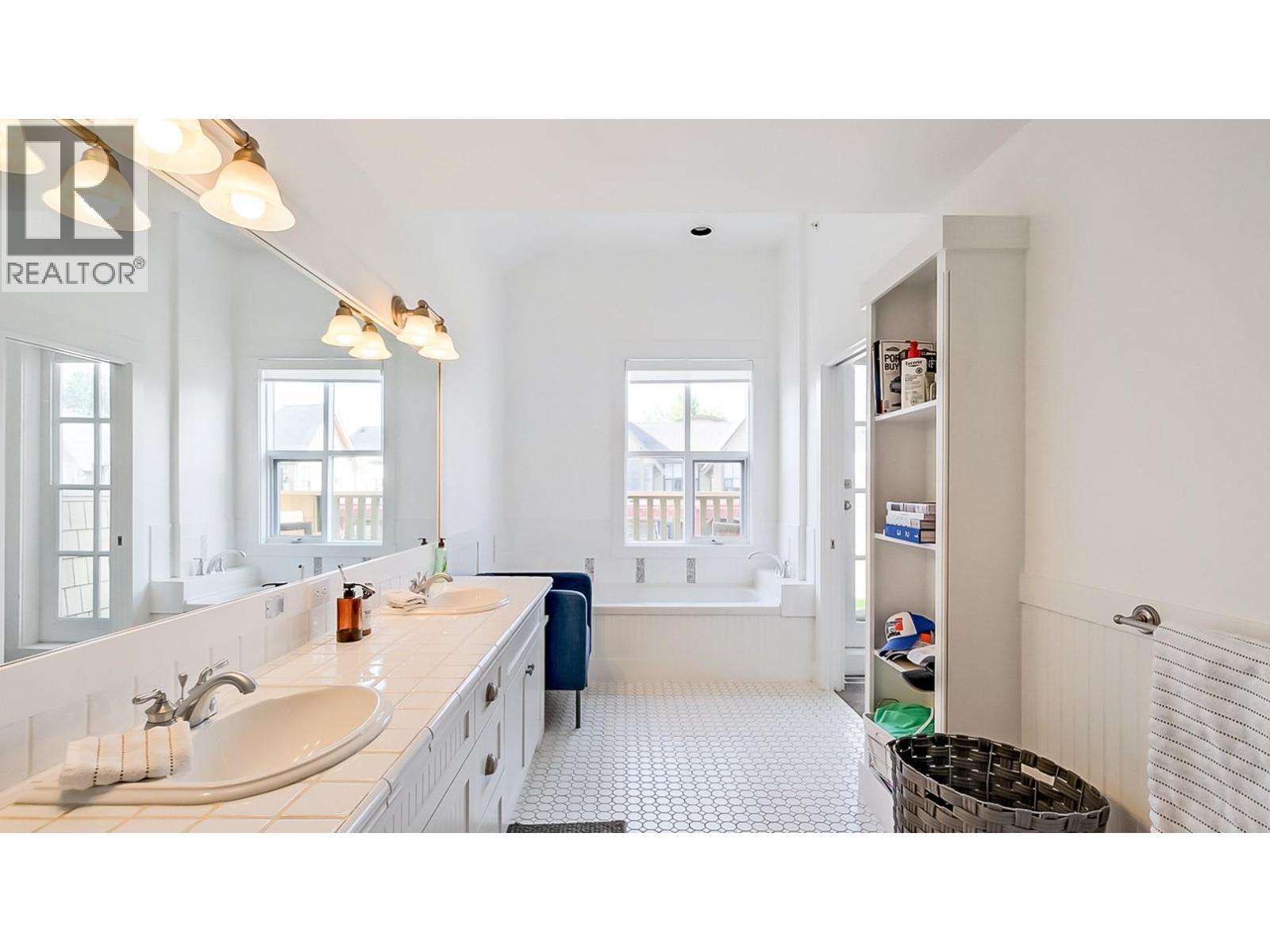 3880 Truswell Road Unit# 125, Kelowna, British Columbia  V1W 5A2 - Photo 37 - 10389122