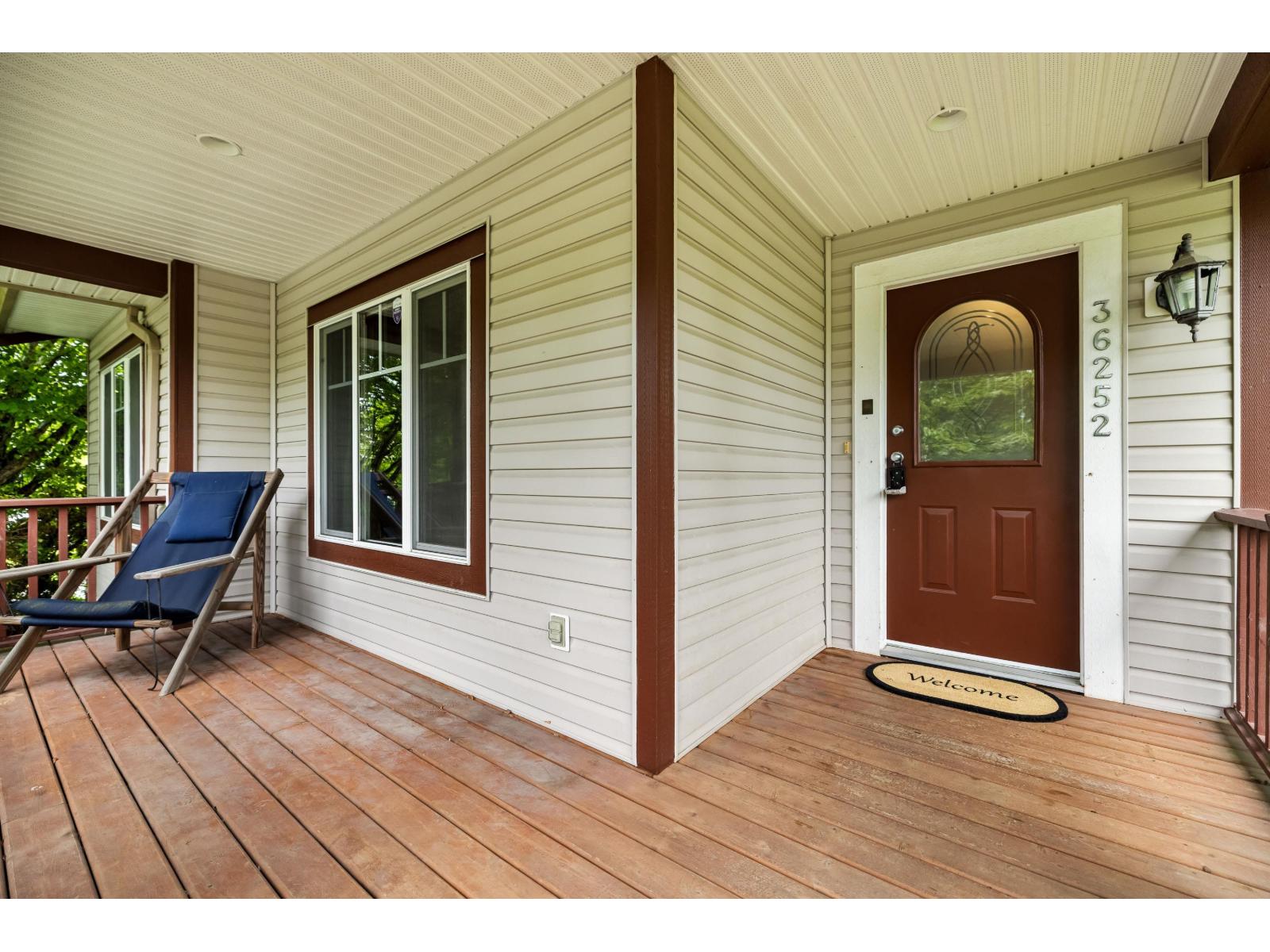 36252 Atwood Crescent, Abbotsford, British Columbia  V3G 2Y8 - Photo 4 - R3129321