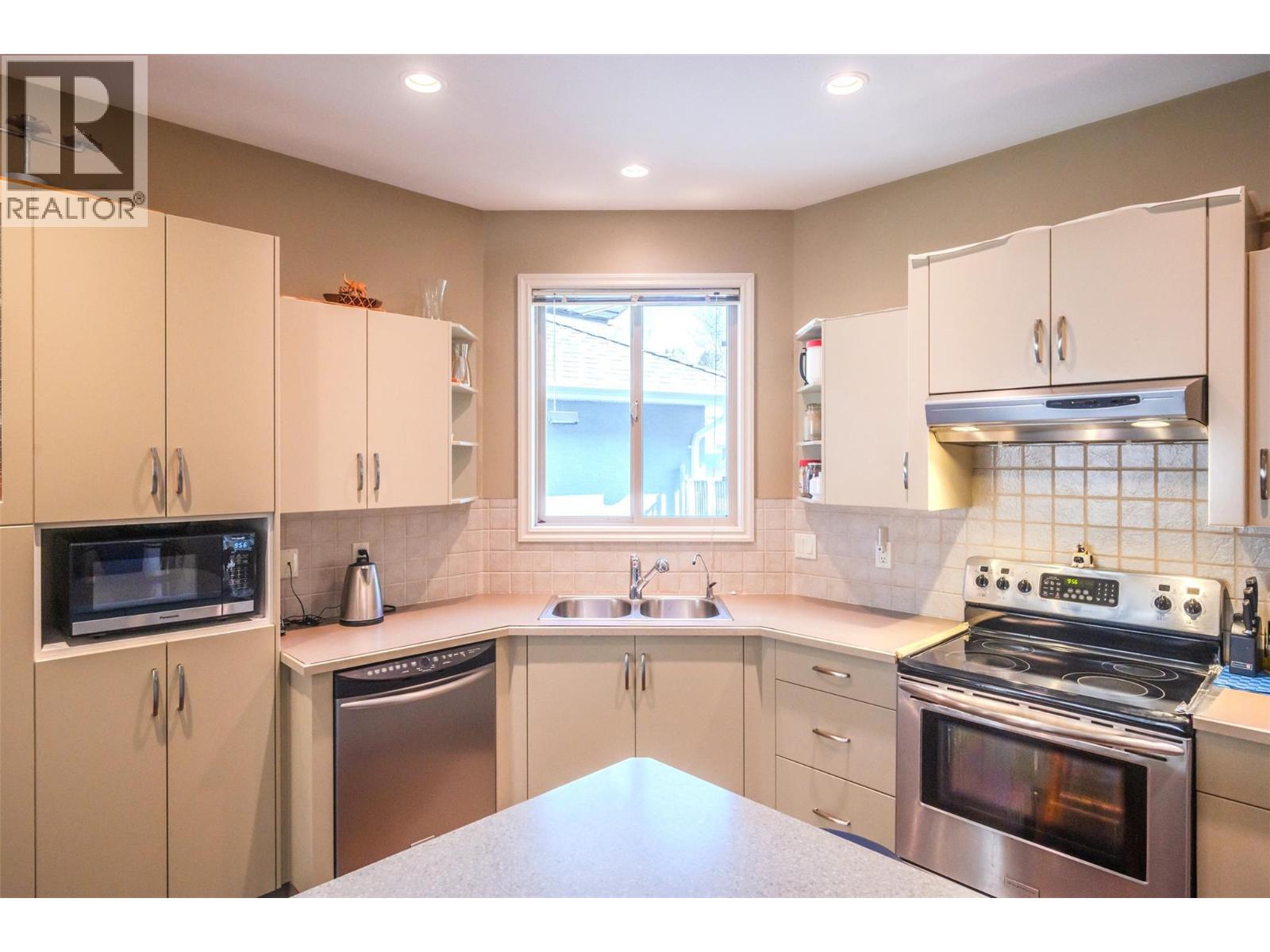 6679 Oxbow Crescent, Oliver, British Columbia  V0H 1T4 - Photo 12 - 10374718