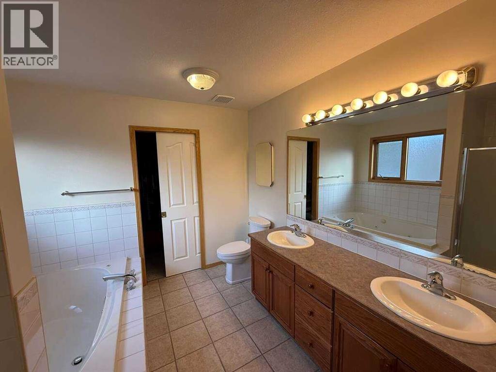 2 Terrace Place, Canmore, Alberta  T1W 2Y3 - Photo 15 - A2309821
