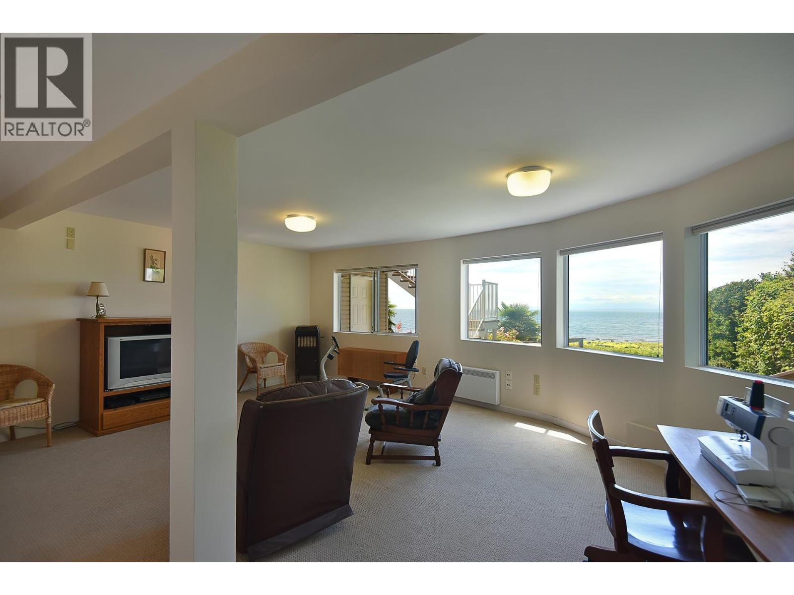 2755-2757 Lower Road, Roberts Creek, British Columbia  V0N 2W4 - Photo 16 - R3129803