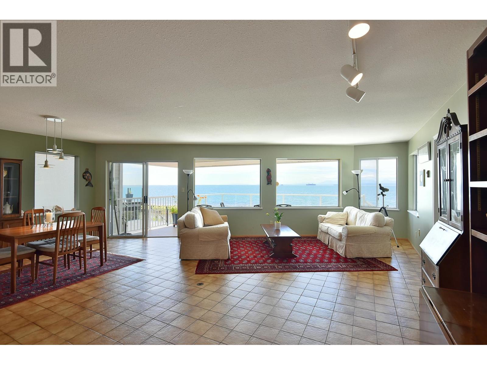 2755-2757 Lower Road, Roberts Creek, British Columbia  V0N 2W4 - Photo 2 - R3129803
