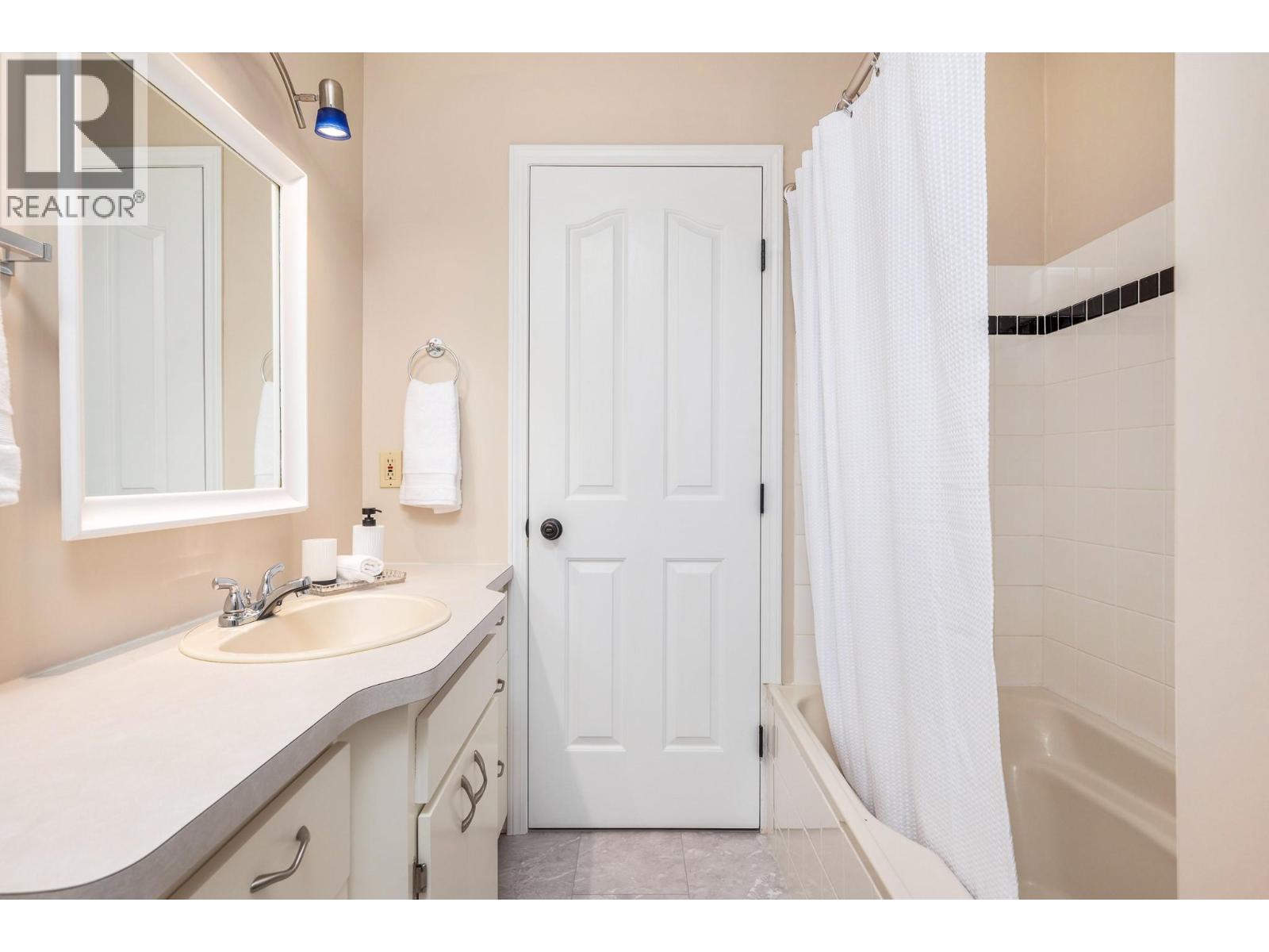 6960 Brewer Road, Coldstream, British Columbia  V1B 3H2 - Photo 23 - 10388136