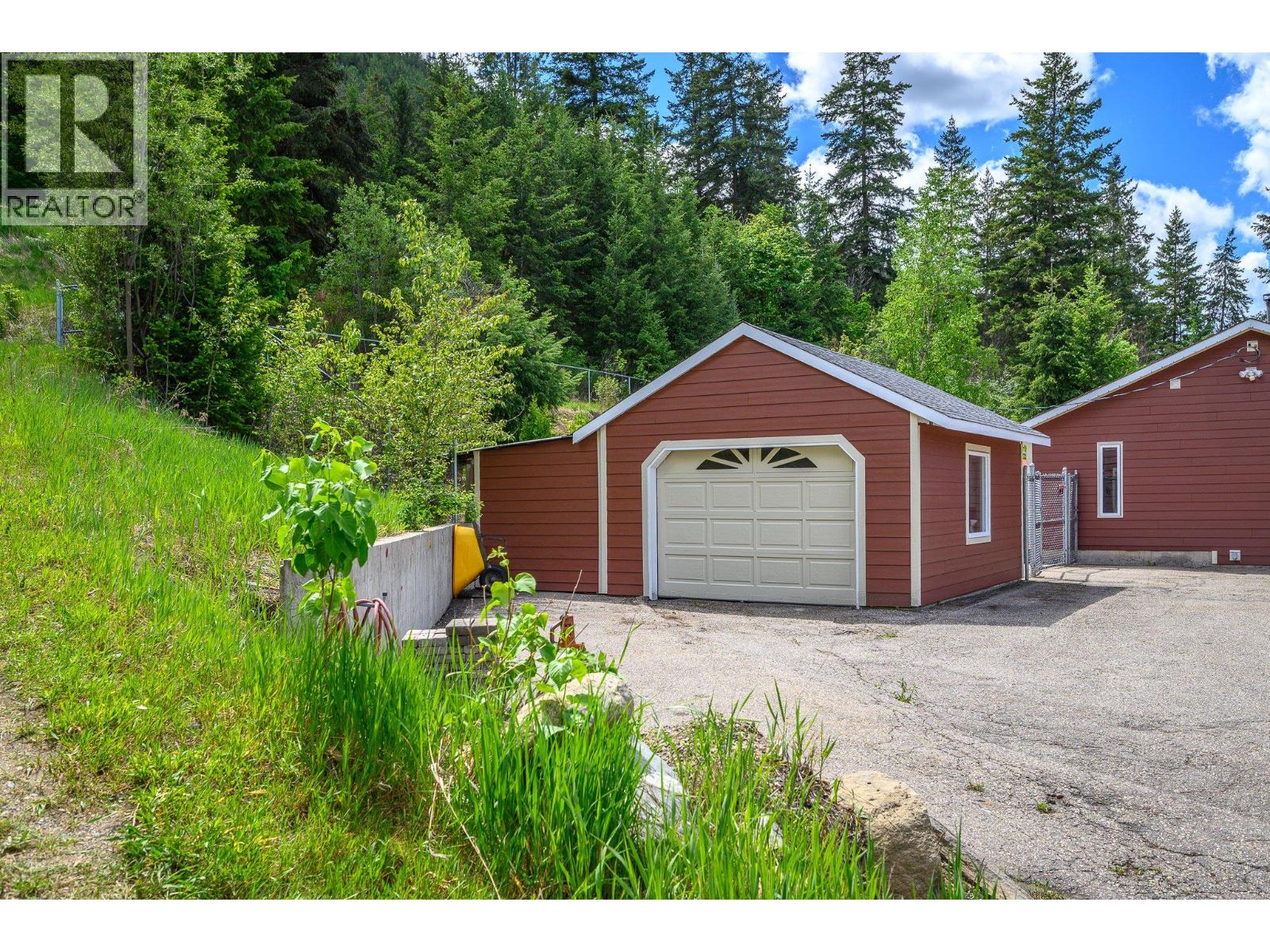 6960 Brewer Road, Coldstream, British Columbia  V1B 3H2 - Photo 40 - 10388136