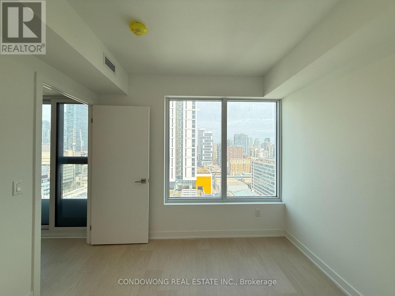 2205 - 252 Church Street, Toronto, Ontario  M5B 0E6 - Photo 5 - C13216620