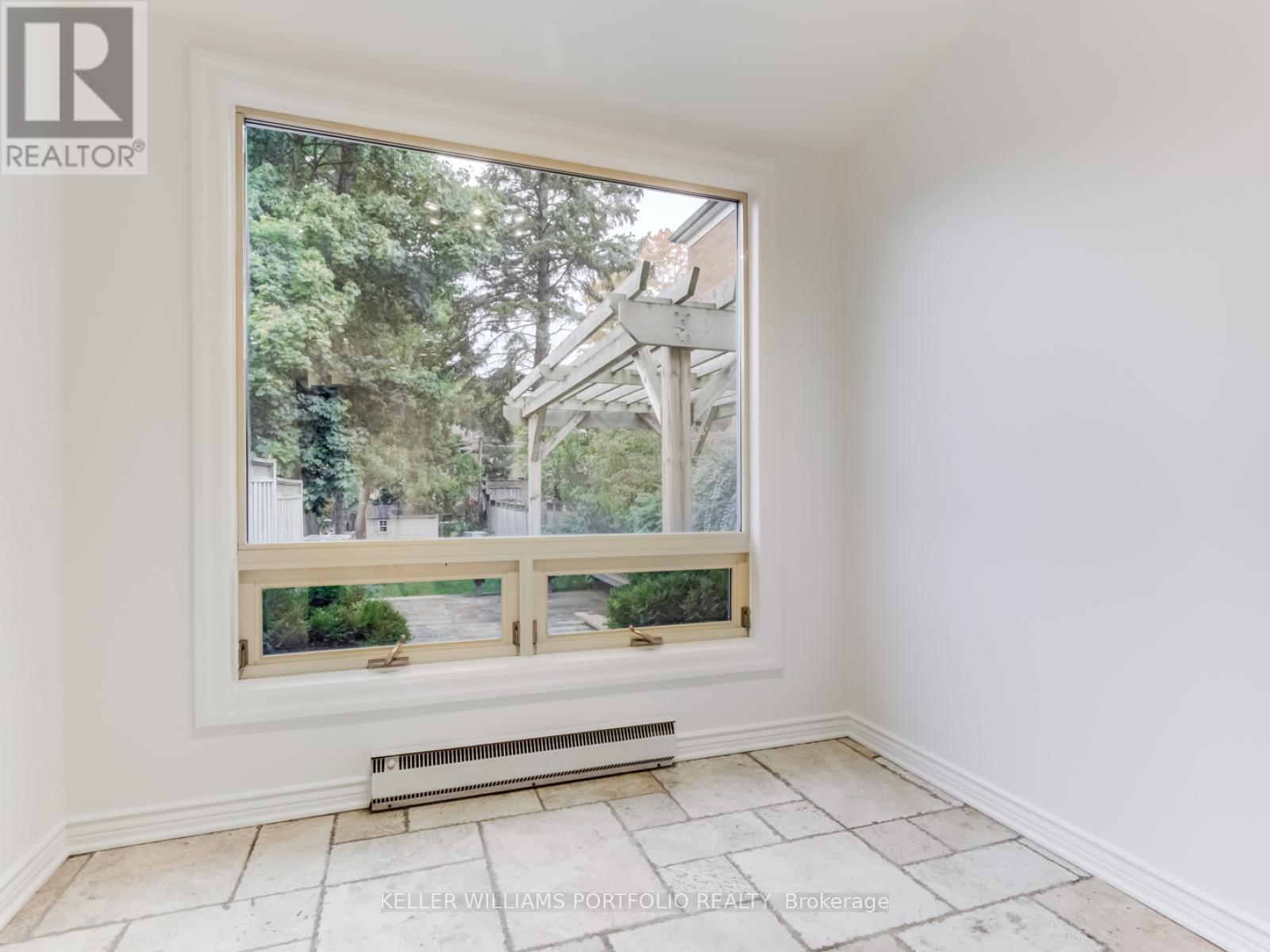 213 Erskine Avenue, Toronto, Ontario  M4P 1Z5 - Photo 11 - C13216696