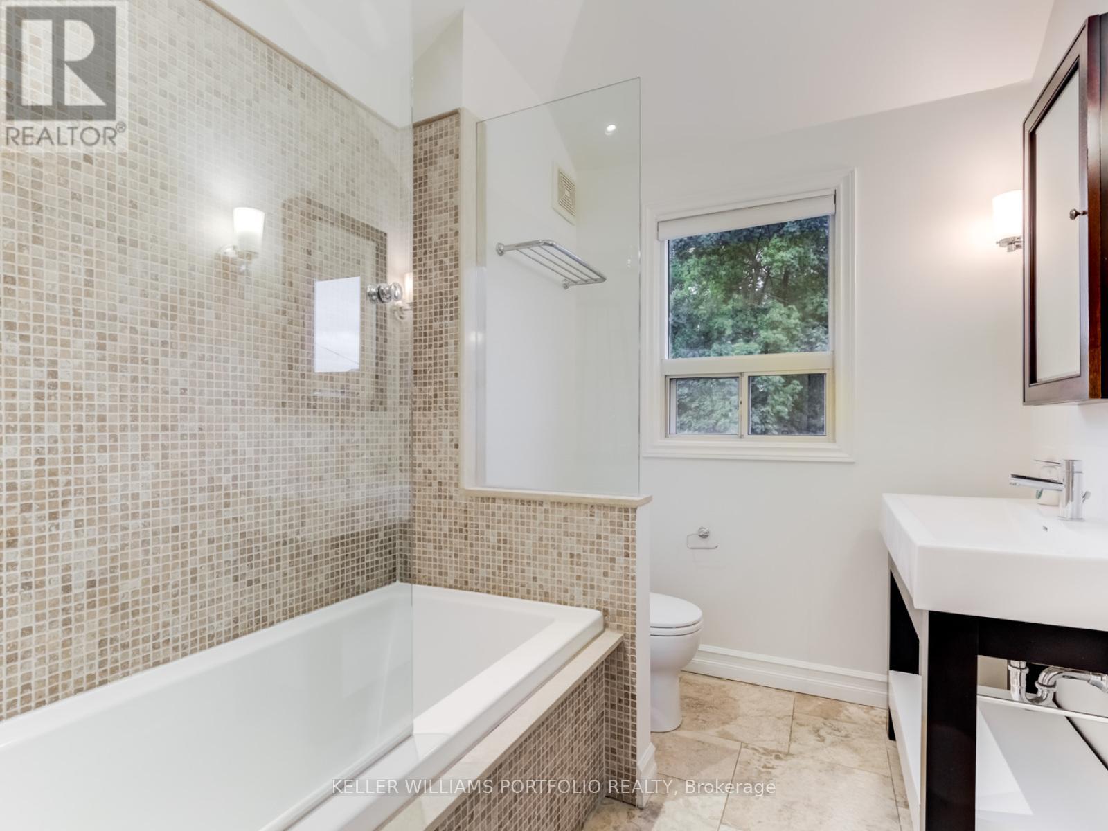 213 Erskine Avenue, Toronto, Ontario  M4P 1Z5 - Photo 19 - C13216696