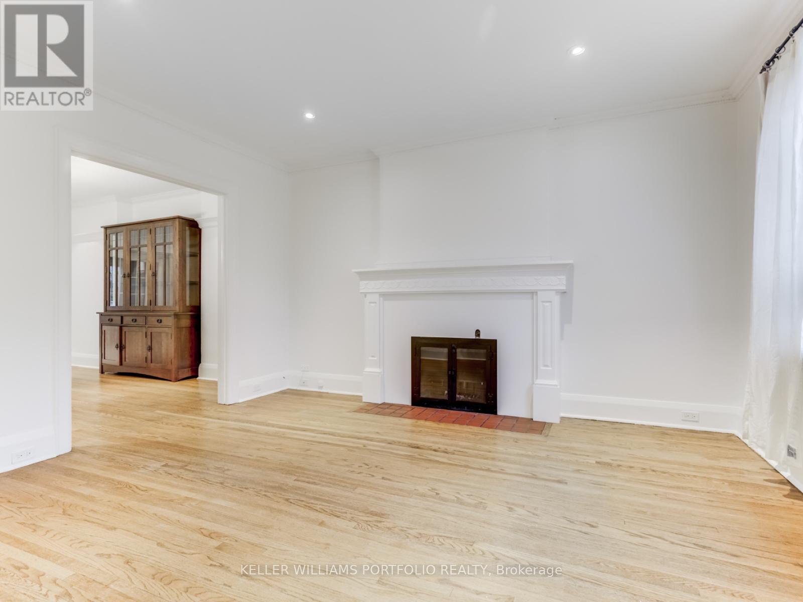 213 Erskine Avenue, Toronto, Ontario  M4P 1Z5 - Photo 2 - C13216696