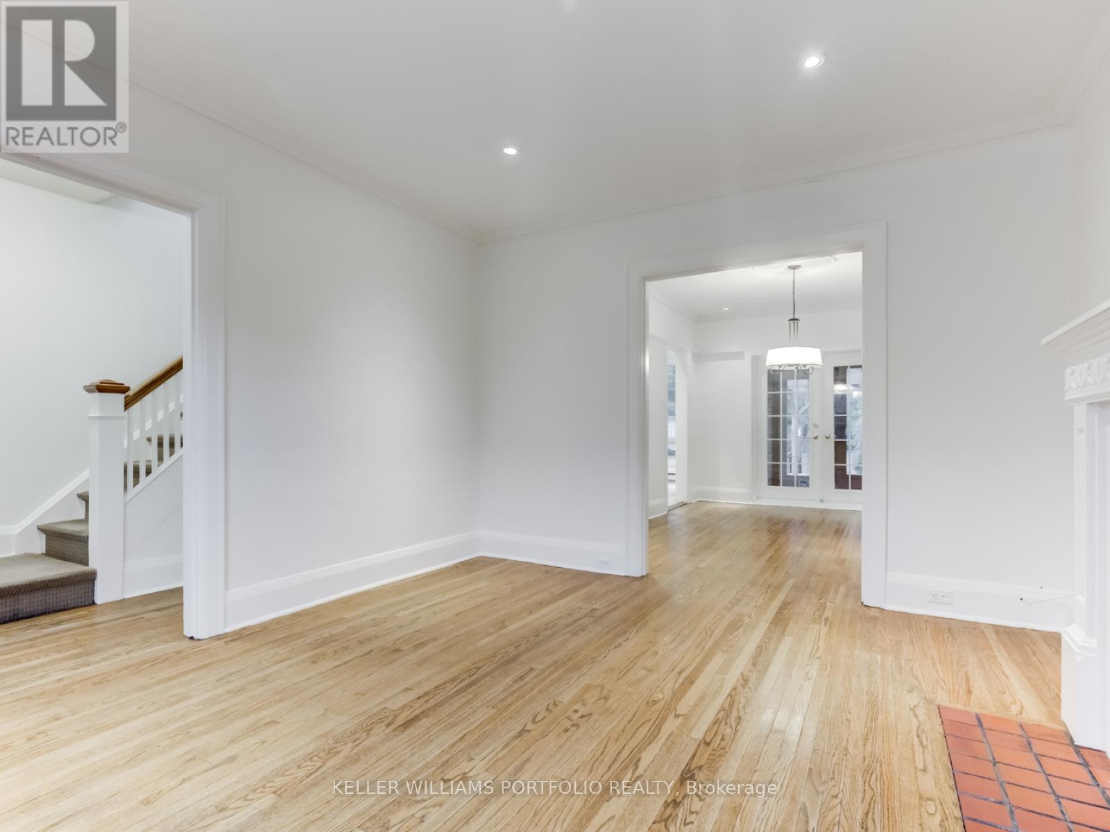 213 Erskine Avenue, Toronto, Ontario  M4P 1Z5 - Photo 3 - C13216696