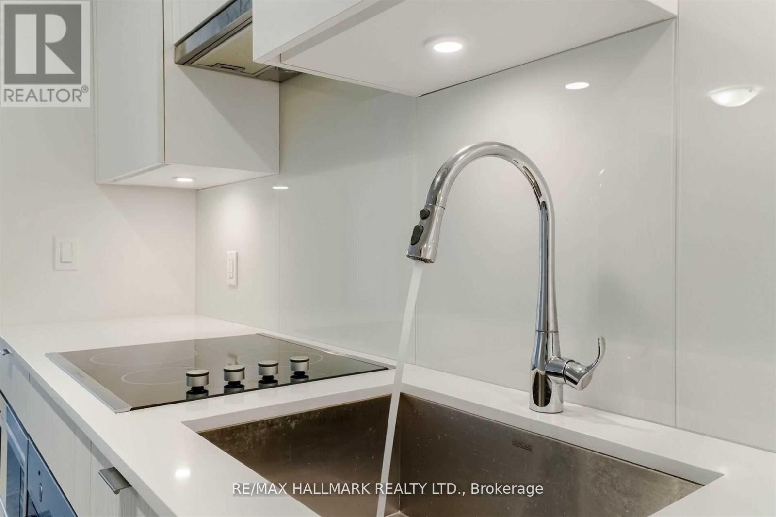 907 - 99 Broadway Avenue, Toronto, Ontario  M4P 0E3 - Photo 8 - C13216704