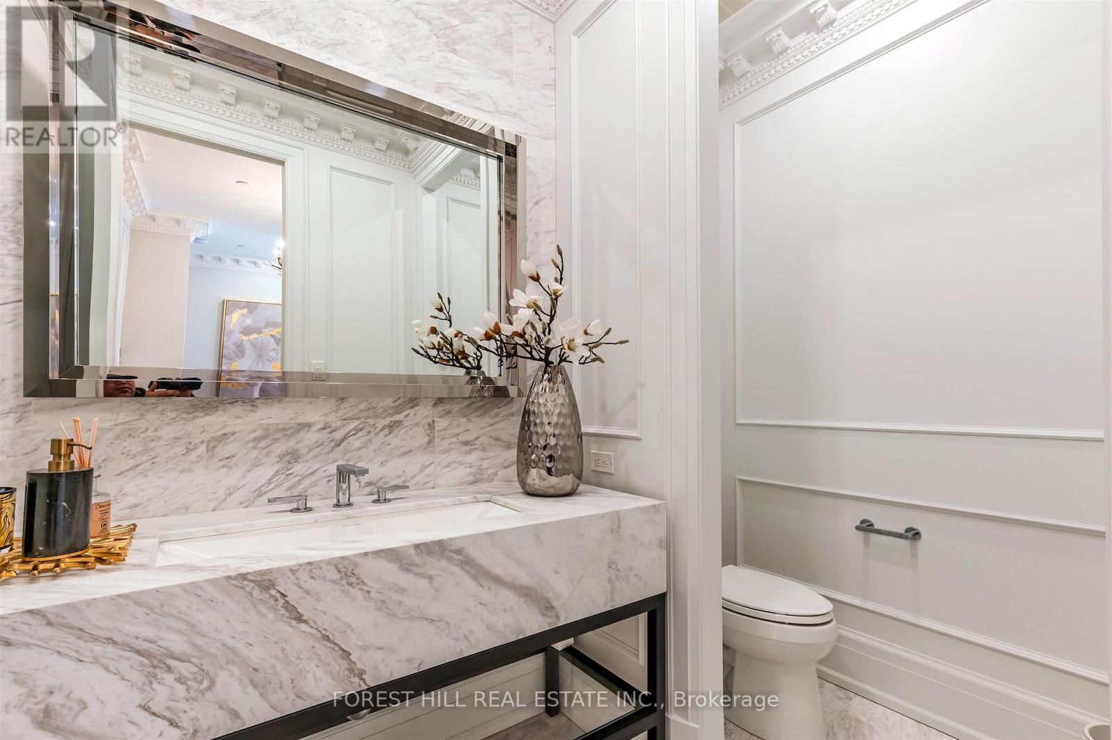 602 - 128 Hazelton Avenue, Toronto, Ontario  M5R 2E2 - Photo 18 - C13154350