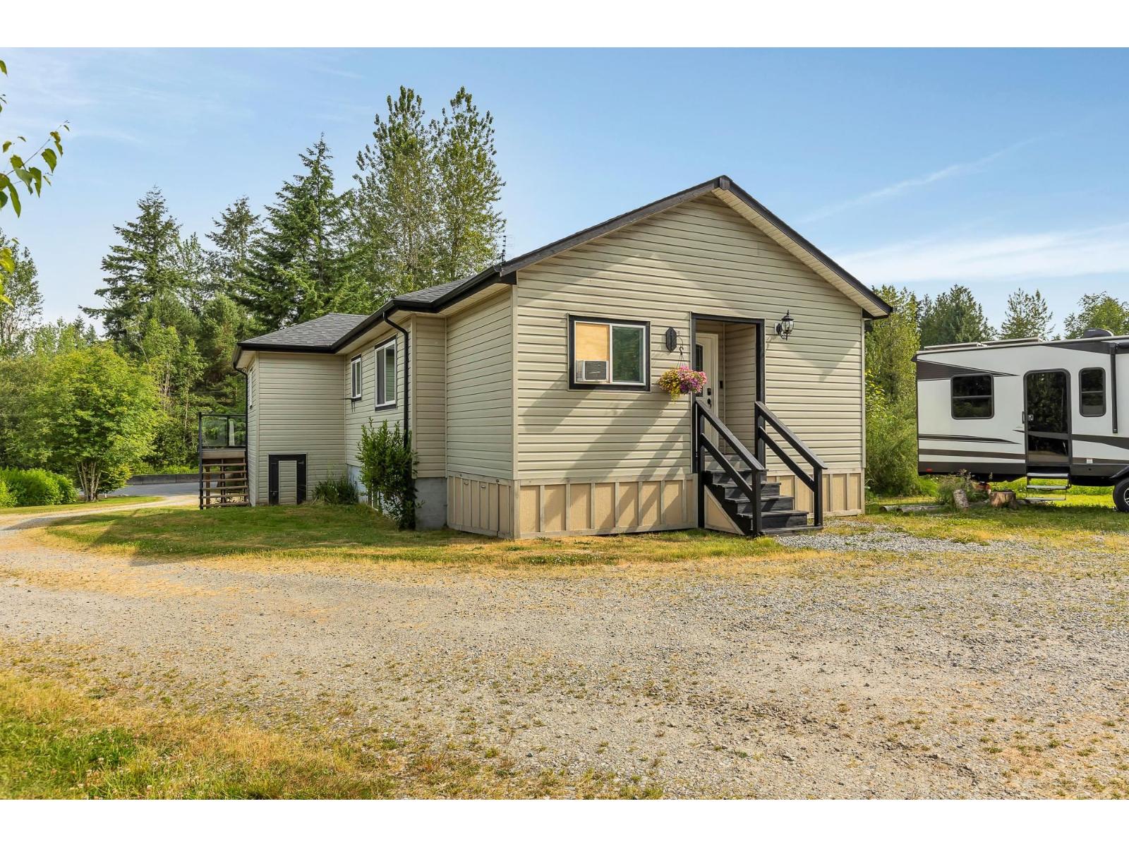 33506 Ihles Avenue, Mission, British Columbia  V2V 6Y1 - Photo 5 - C8079159