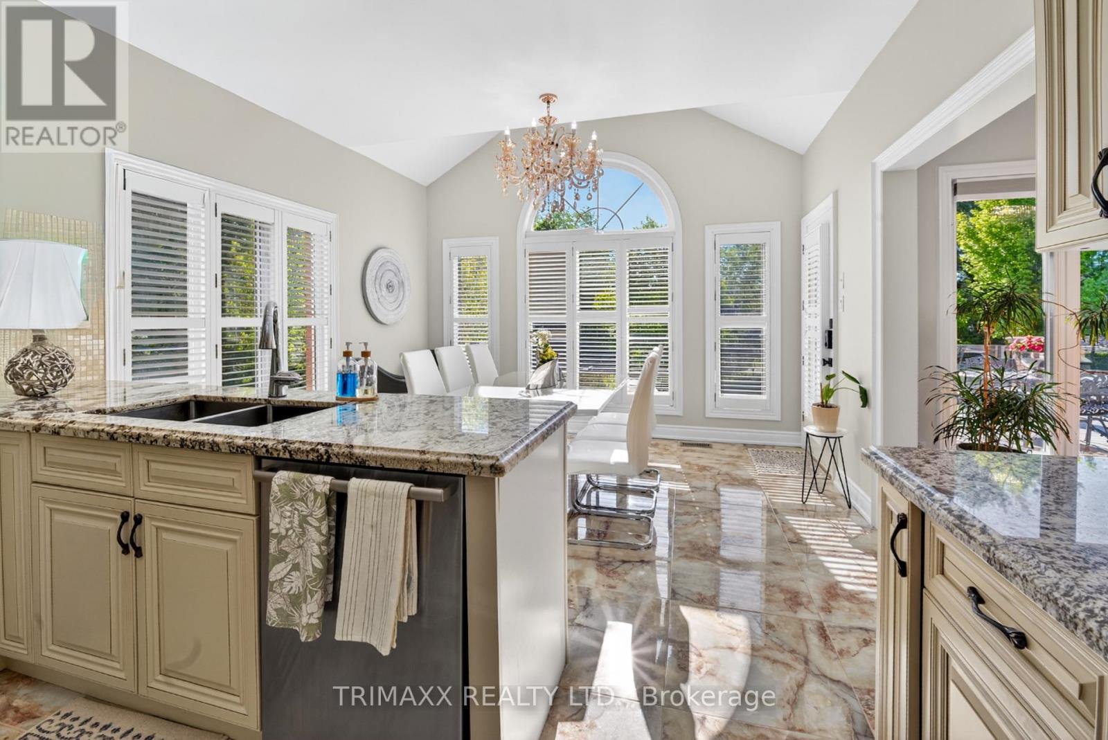 18 Walton Drive, Caledon, Ontario  L7E 0A1 - Photo 6 - W13216558