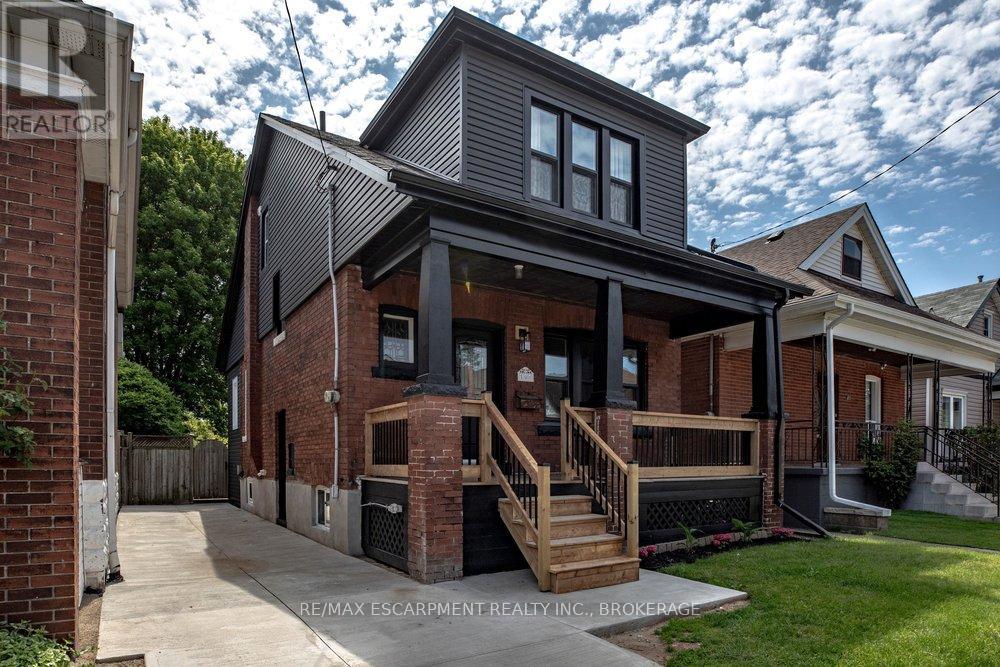 106 GROSVENOR AVENUE N, Hamilton, Ontario