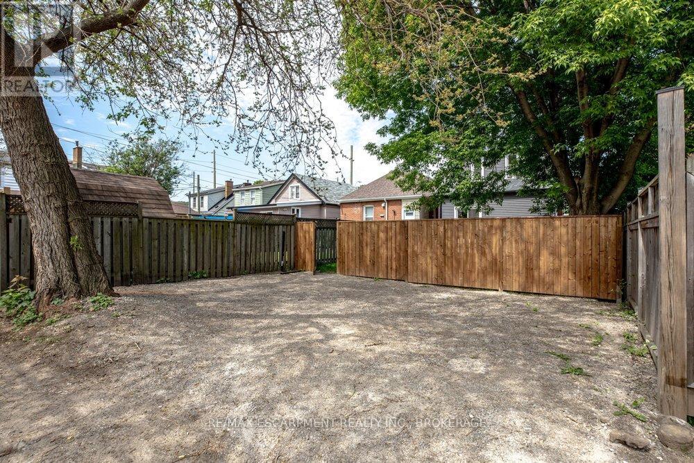106 Grosvenor Avenue N, Hamilton, Ontario  L8L 7S6 - Photo 46 - X13210556