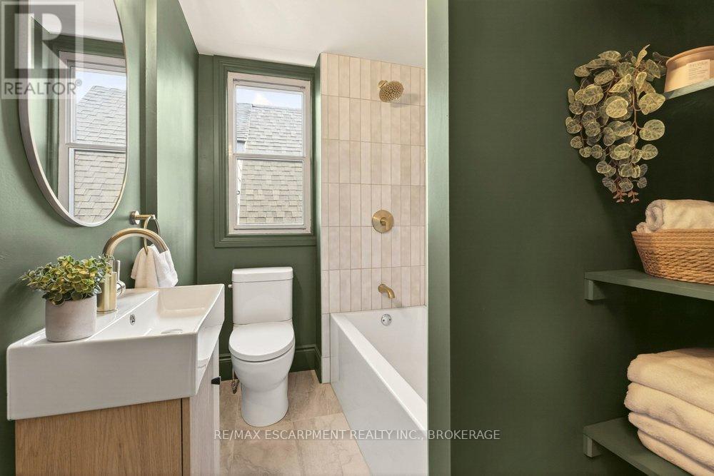 106 Grosvenor Avenue N, Hamilton, Ontario  L8L 7S6 - Photo 35 - X13210556