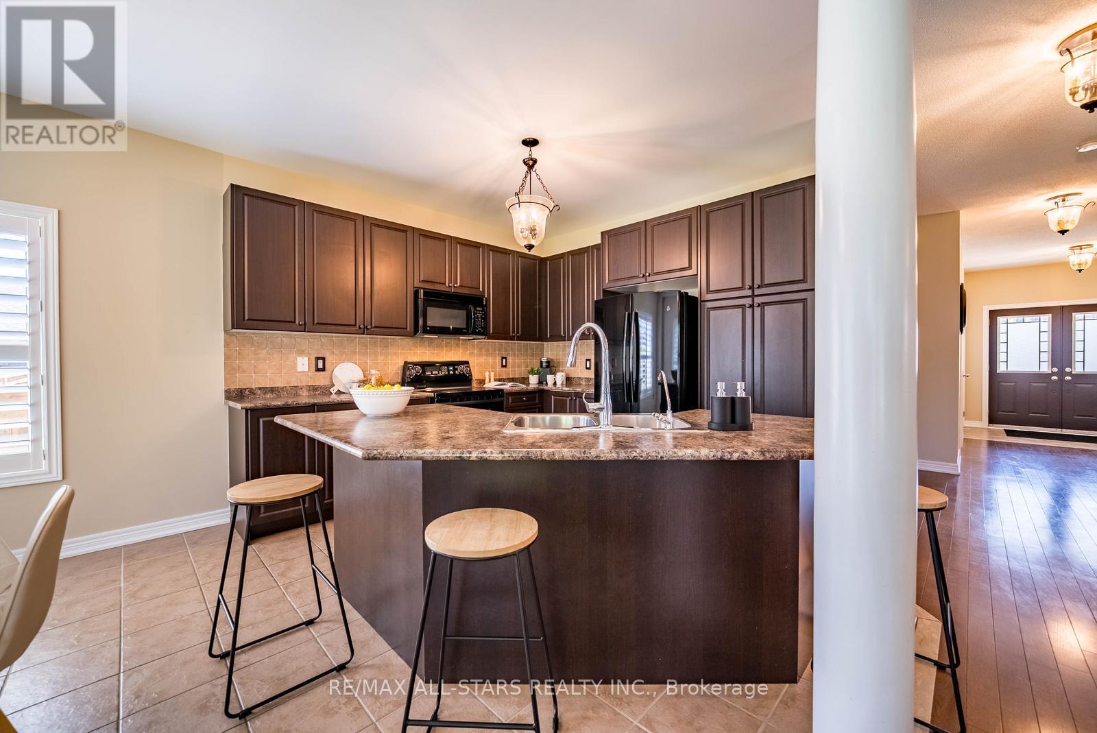 113 Bayberry Street, Whitchurch-Stouffville, Ontario  L4A 0E4 - Photo 10 - N13216678