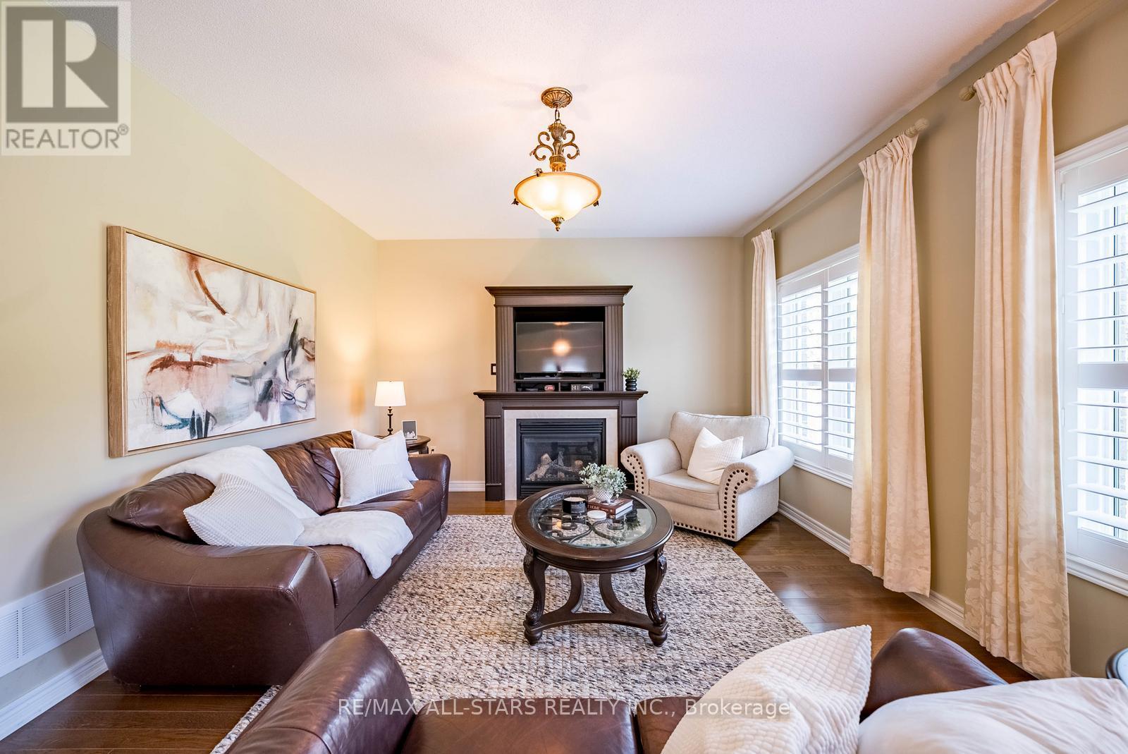 113 Bayberry Street, Whitchurch-Stouffville, Ontario  L4A 0E4 - Photo 13 - N13216678