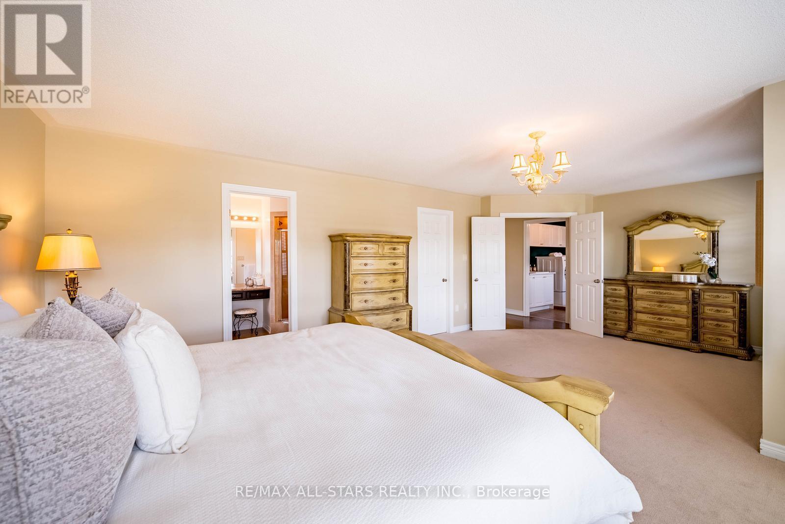 113 Bayberry Street, Whitchurch-Stouffville, Ontario  L4A 0E4 - Photo 19 - N13216678