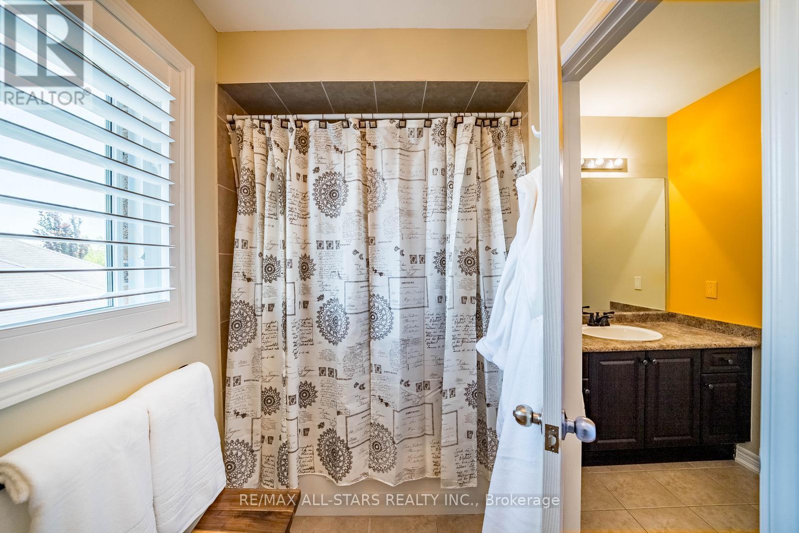 113 Bayberry Street, Whitchurch-Stouffville, Ontario  L4A 0E4 - Photo 32 - N13216678