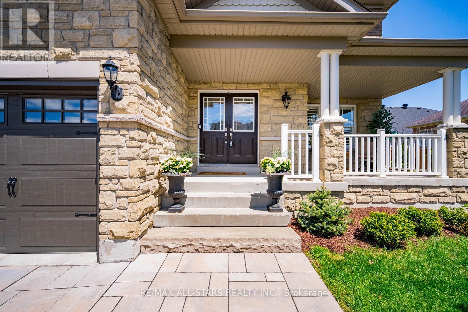 113 Bayberry Street, Whitchurch-Stouffville, Ontario  L4A 0E4 - Photo 4 - N13216678