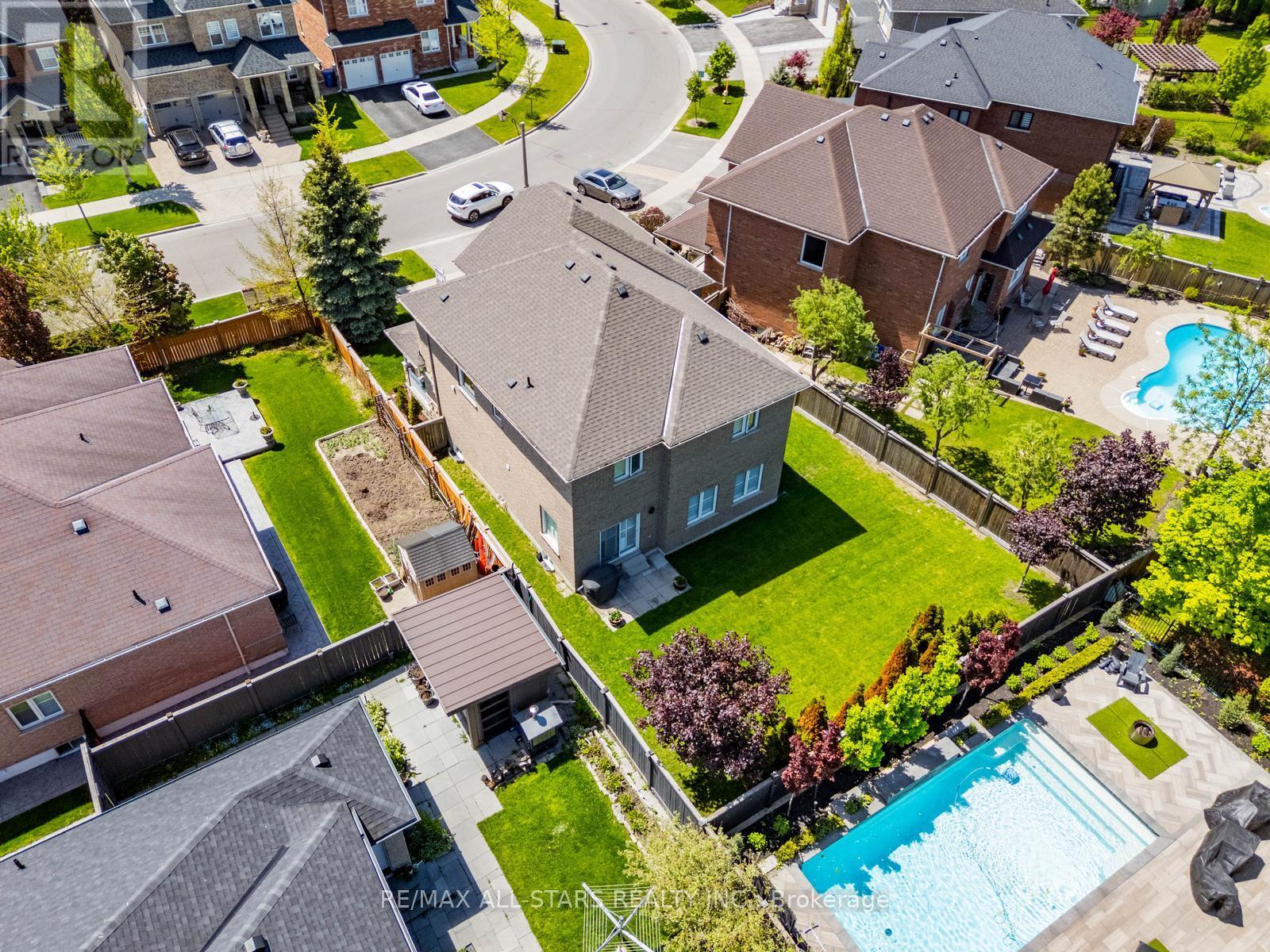 113 Bayberry Street, Whitchurch-Stouffville, Ontario  L4A 0E4 - Photo 40 - N13216678
