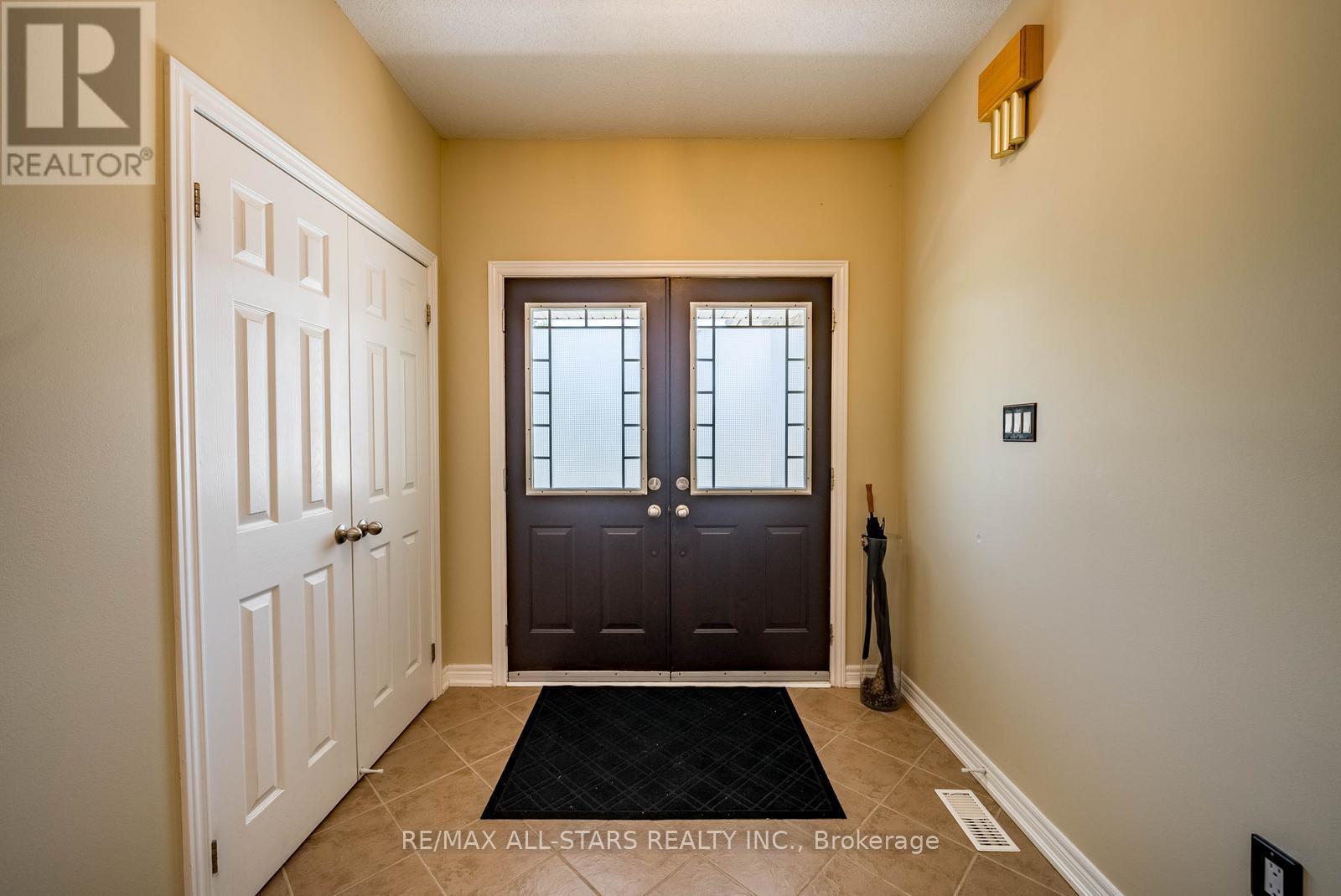 113 Bayberry Street, Whitchurch-Stouffville, Ontario  L4A 0E4 - Photo 6 - N13216678