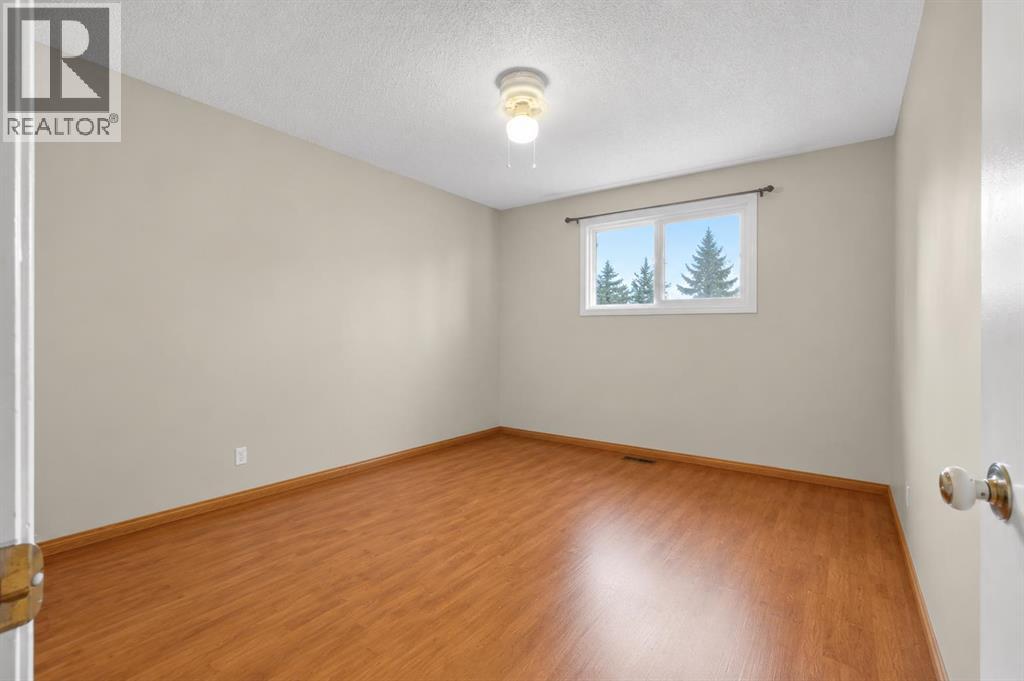 27 Bedford Road NE, Calgary, Alberta  T3K 2K7 - Photo 16 - A2296242