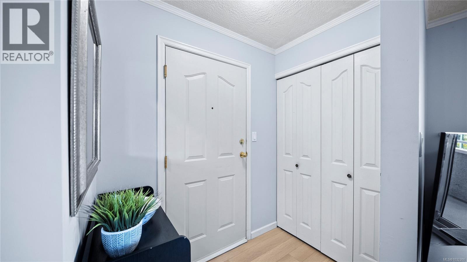 204 1361 Hillside Ave, Victoria, British Columbia  V8T 2B3 - Photo 6 - 1032300