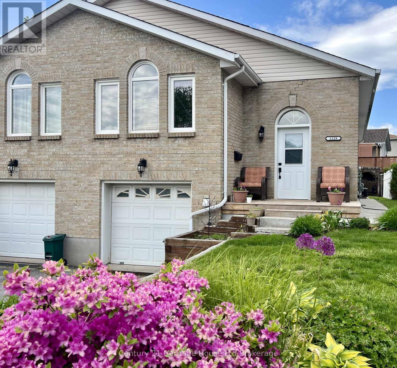 1229 BRACKENWOOD CRESCENT, Kingston, Ontario