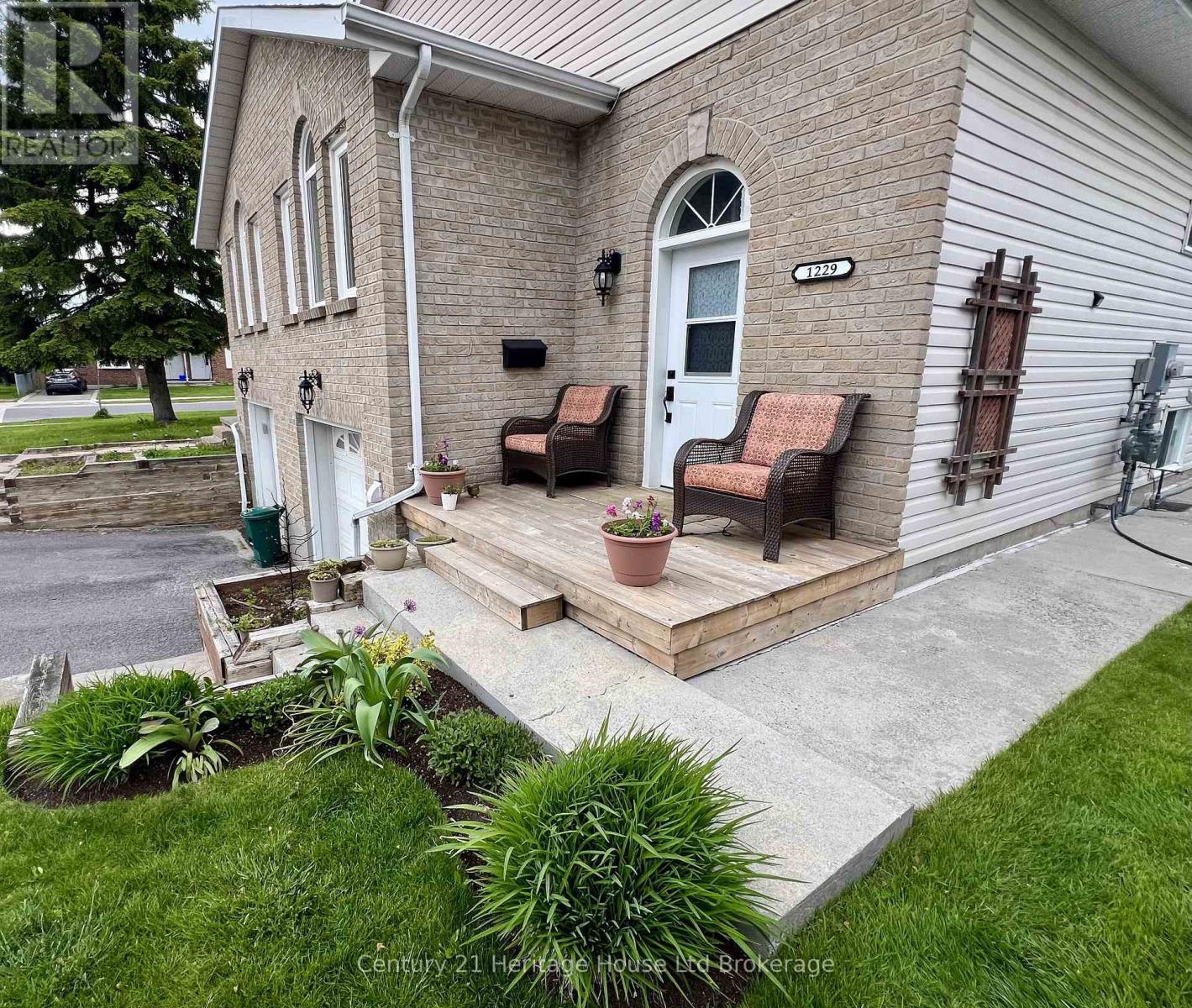 1229 Brackenwood Crescent, Kingston, Ontario  K7P 2W4 - Photo 2 - X13214482