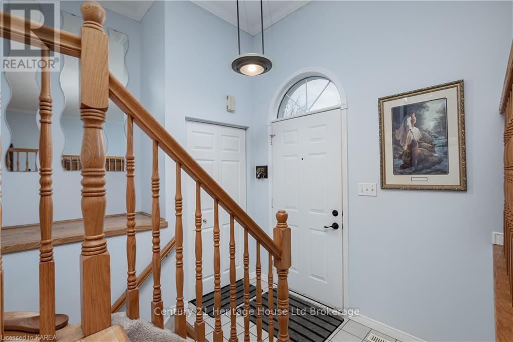 1229 Brackenwood Crescent, Kingston, Ontario  K7P 2W4 - Photo 5 - X13214482