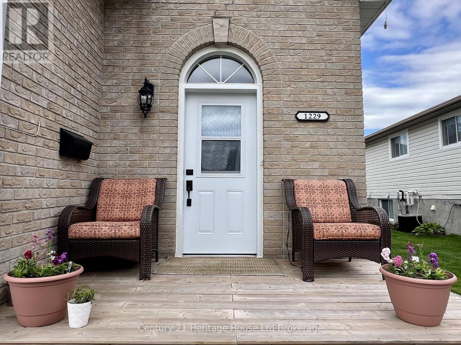 1229 Brackenwood Crescent, Kingston, Ontario  K7P 2W4 - Photo 4 - X13214482
