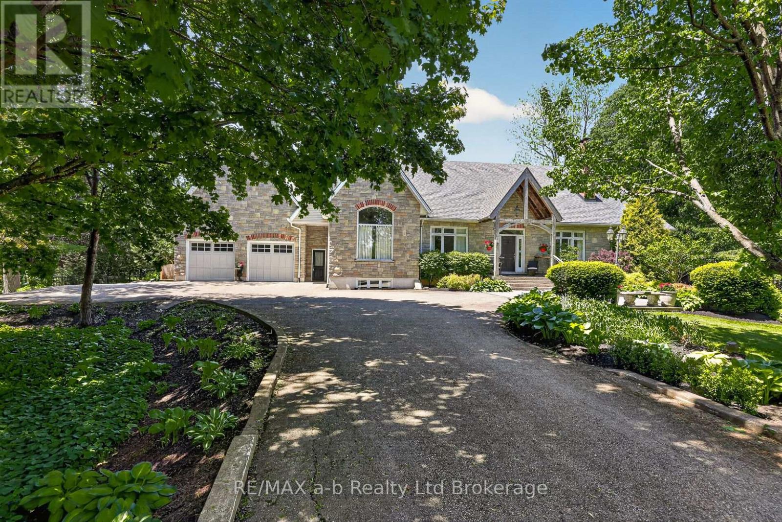 11 Norsworthy Lane, Ingersoll, Ontario  N5C 4G5 - Photo 1 - X12734612
