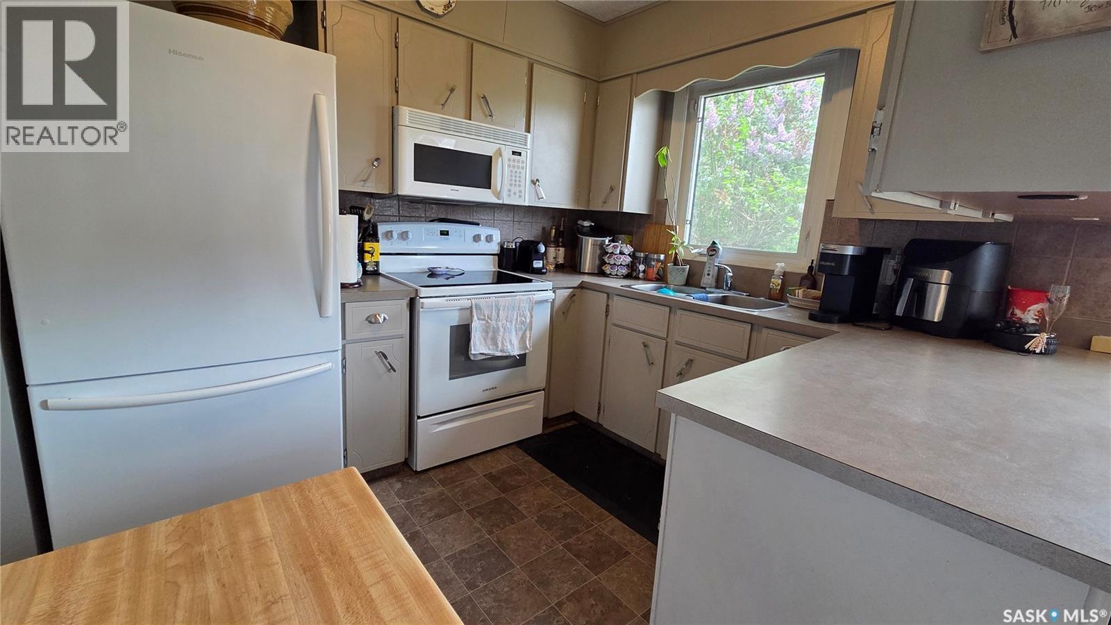 1661 103rd Street, North Battleford, Saskatchewan  S9A 1L6 - Photo 7 - SK037637