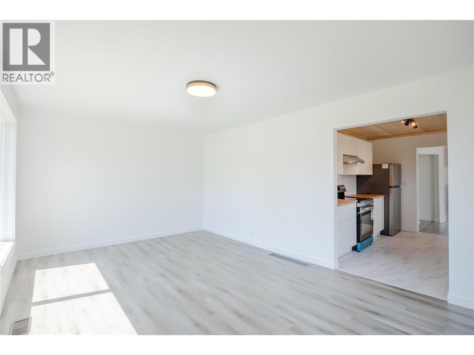 710 Devon Street, Creston, British Columbia  V0B 1G6 - Photo 14 - 10388316
