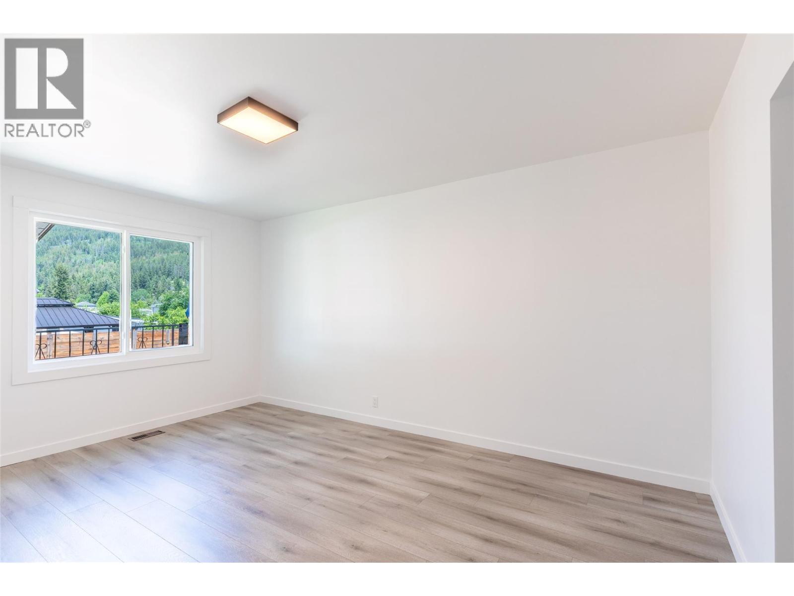 710 Devon Street, Creston, British Columbia  V0B 1G6 - Photo 16 - 10388316