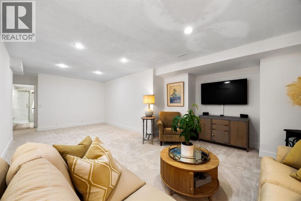 51 Woodridge Close Sw, Calgary, Alberta  T2W 5M2 - Photo 35 - A2313117