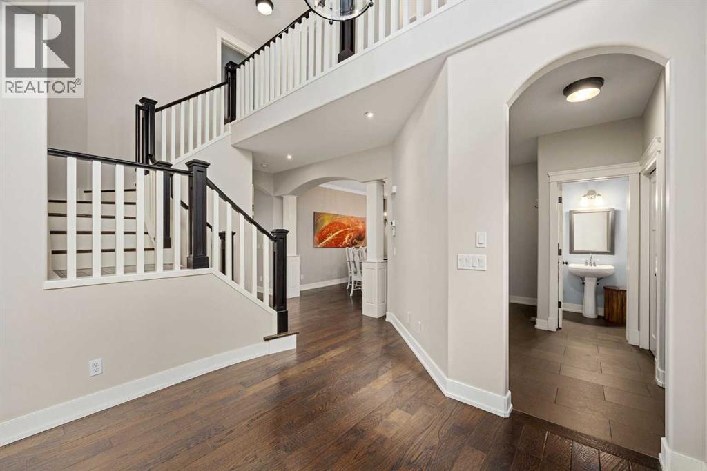 22 Strathridge Court Sw, Calgary, Alberta  T3H 4M2 - Photo 7 - A2313679