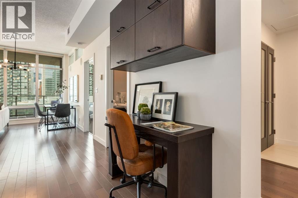 1403, 530 12 Avenue SW, Calgary, Alberta  T2R 0B1 - Photo 3 - A2314262