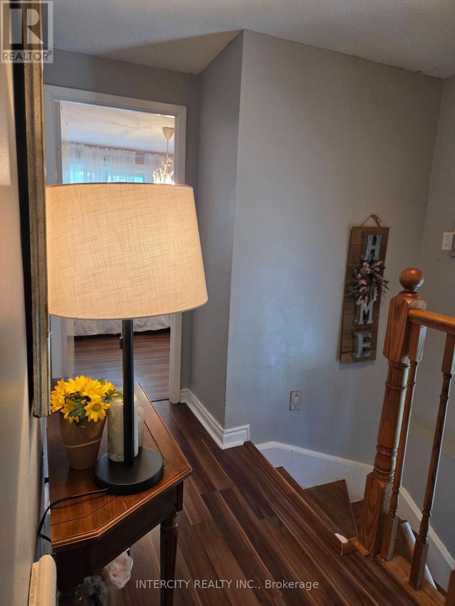 21 Highview Trail, Brampton, Ontario  L6S 1P5 - Photo 16 - W13216618
