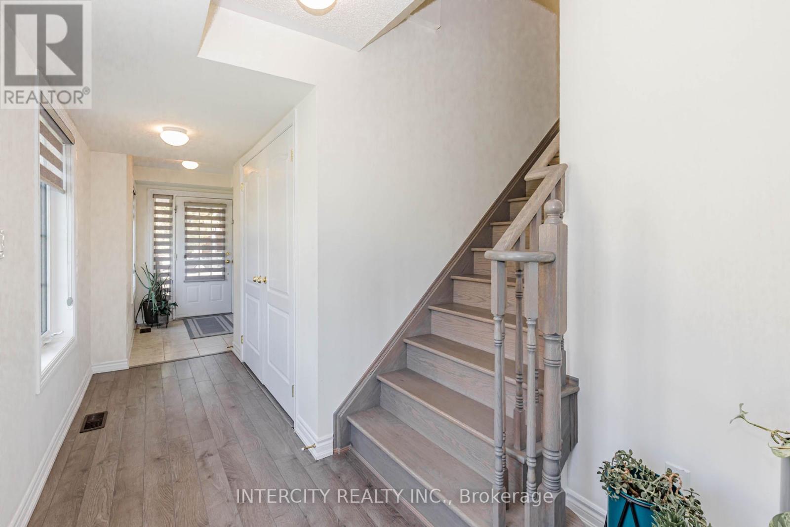 44 Shiff Crescent, Brampton, Ontario  L6Z 0B4 - Photo 6 - W13216628
