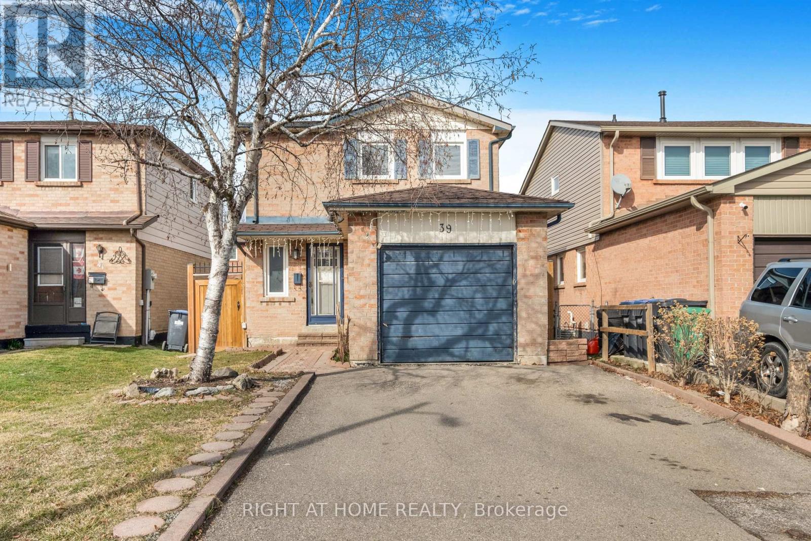 39 MARTINDALE CRESCENT, Brampton, Ontario