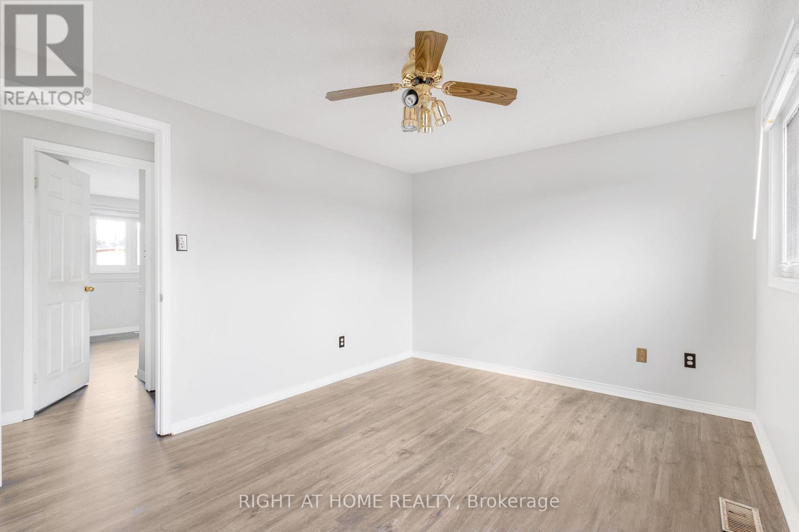 39 Martindale Crescent, Brampton, Ontario  L6X 2V7 - Photo 10 - W13216640