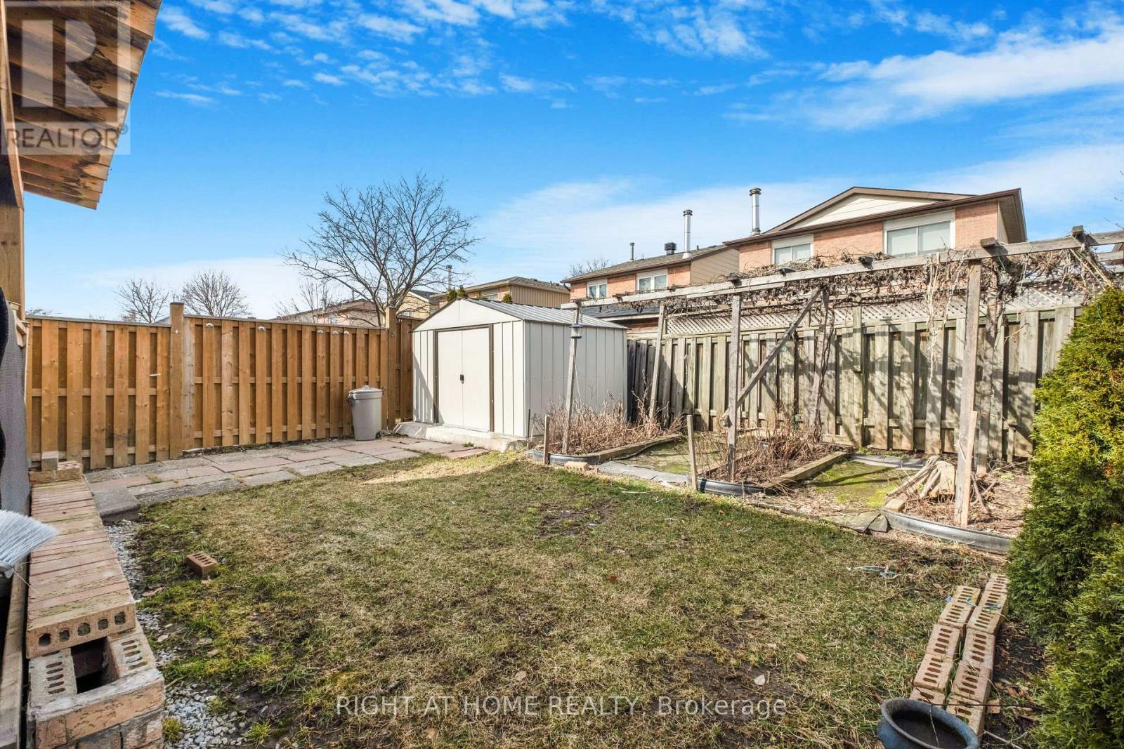 39 Martindale Crescent, Brampton, Ontario  L6X 2V7 - Photo 14 - W13216640