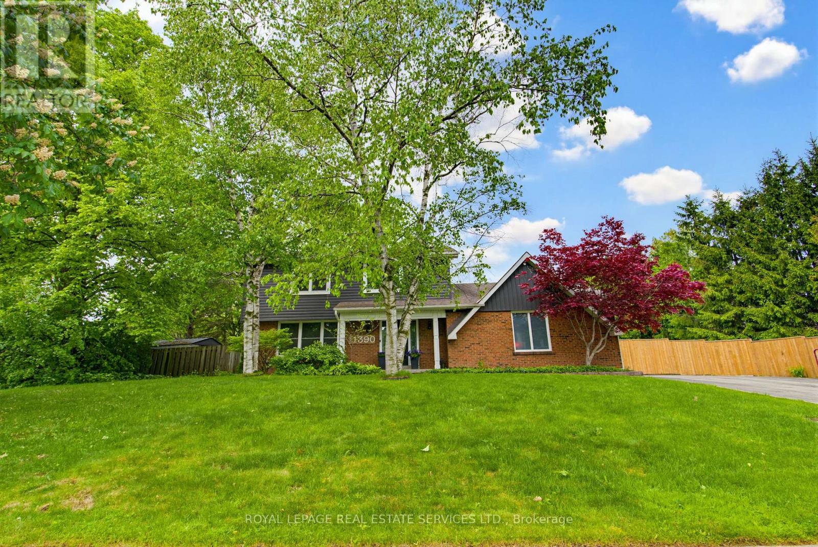 1390 Peerless Court, Oakville, Ontario  L6H 3A4 - Photo 1 - W13216650