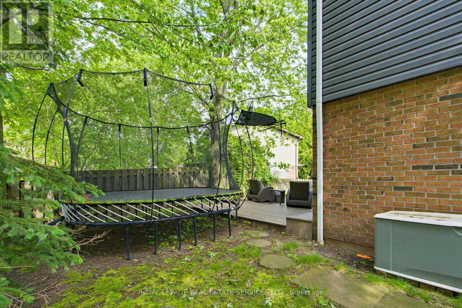 1390 Peerless Court, Oakville, Ontario  L6H 3A4 - Photo 19 - W13216650