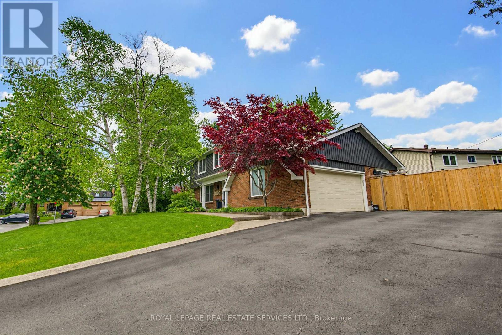 1390 Peerless Court, Oakville, Ontario  L6H 3A4 - Photo 3 - W13216650